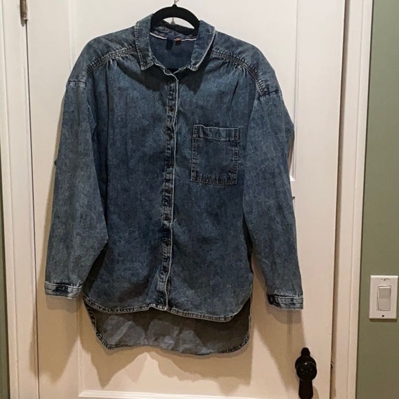 Pilcro Classic Denim Shirt Medium - Picture 3 of 7